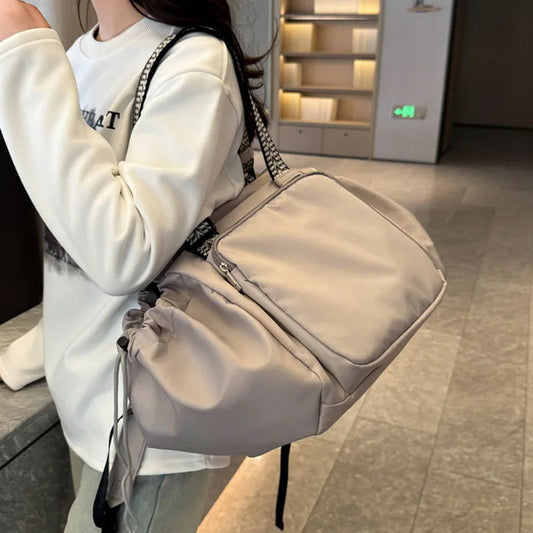 Multi-pocket Women Duffle Bag